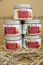 farmLAB pirts medus kolekcija 420 g – Citruss, Lavanda, Piparmētra, Mežs un Eikalipts plastmasas traukos ar baltu vāku