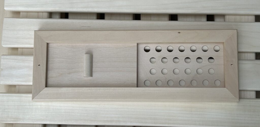 Koka ventilācijas reste pirtij ar regulējamu aizbīdni un perforētu paneli