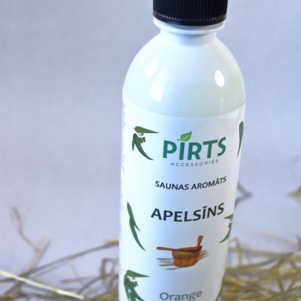Saunas aromāts “Apelsīns” baltā pudelē uz gaiša fona ar izkaisītiem salmiem