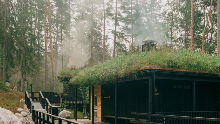 Kuusijärvi dūmu pirtis – Finlandia arhitektūras balvas ieguvējas Somijā
